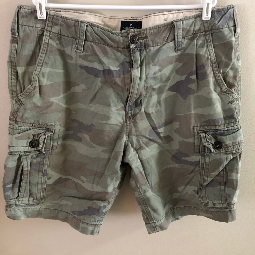 Men’s American Eagle Camo Cargo Shorts